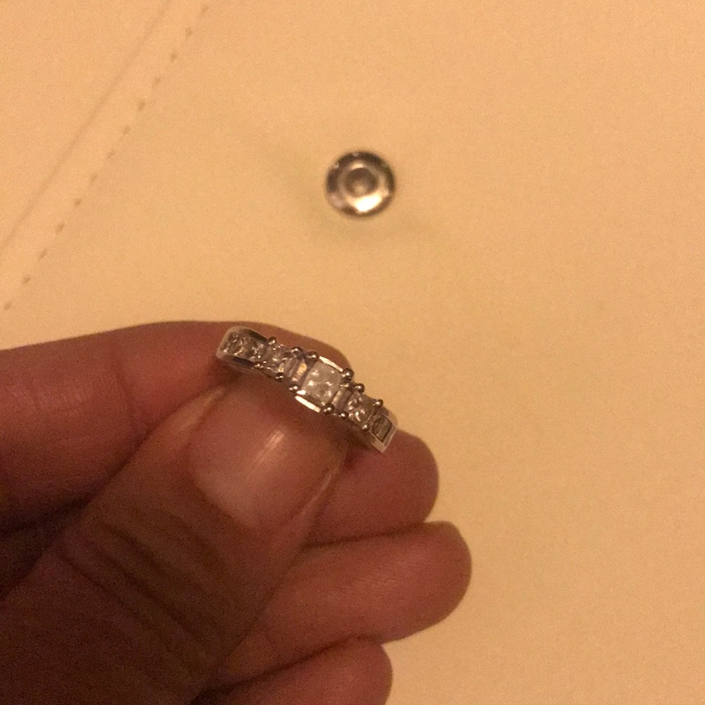 Diamond ring